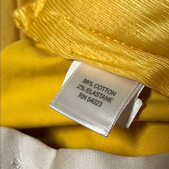 Banana Republic Yellow Bermuda Shorts Cotton Blend - Picture 9 of 13